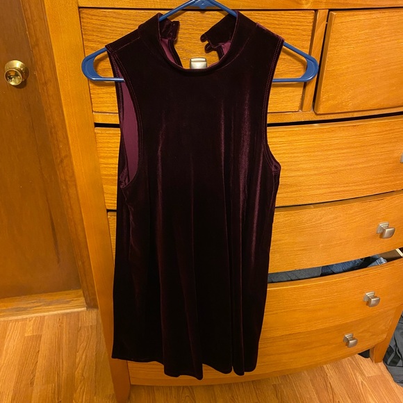 Velvet mini dress - Picture 2 of 4
